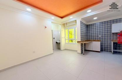 Apartment - 1 - 1 for rent in Bin Omran 35 - Fereej Bin Omran - Doha
