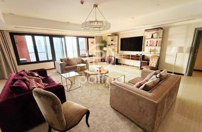 Apartment - 3 Bedrooms - 3 Bathrooms for sale in East Porto Drive - Porto Arabia - The Pearl Island - Doha