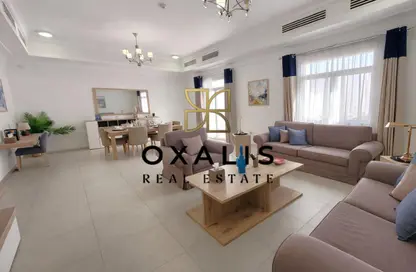 Villa - 4 Bedrooms - 4 Bathrooms for rent in Al Dana st - Muraikh - AlMuraikh - Doha