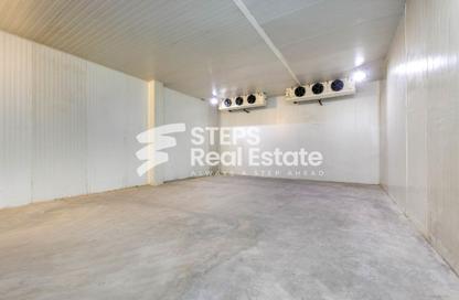 Warehouse - Studio - 1 for rent in Industrial Area 4 - Industrial Area - Industrial Area - Doha
