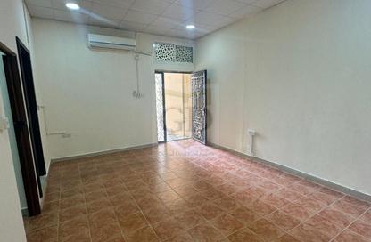 Apartment - Studio - 1 Bathroom for rent in Ain Khaled - Doha