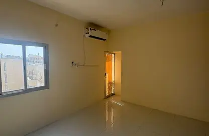 Apartment - 1 Bathroom for rent in Najma - Doha