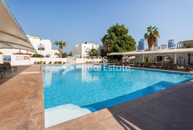 983852 - Property Image 3