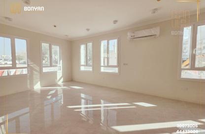 Apartment - 3 Bedrooms - 3 Bathrooms for rent in Fereej Kulaib - Doha