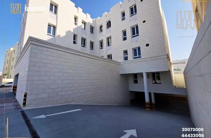 Apartment - 3 Bedrooms - 3 Bathrooms for rent in Fereej Kulaib - Doha