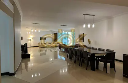 دوبلكس - 3 غرف نوم - 4 حمامات للايجار في برج وست باي - الخليج الجنوبي - الخليج الغربي - الدوحة