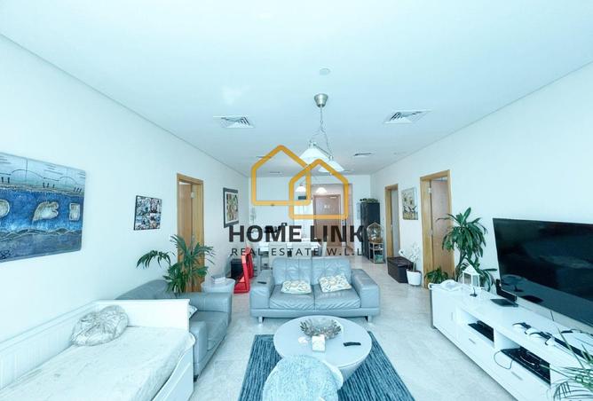 985753 - Property Image 2