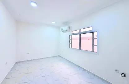 Apartment - Studio - 1 Bathroom for rent in Souk Al gharaffa - Al Gharrafa - Doha