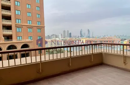 Apartment - 1 Bedroom - 2 Bathrooms for rent in Tower 13 - Porto Arabia - The Pearl Island - Doha
