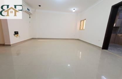 Apartment - 1 Bedroom - 1 Bathroom for rent in Umm Ghwailina Comm - Umm Ghuwalina - Umm Ghuwailina - Doha Apartment - 1 Bedroom - 1 Bathroom for rent in Umm Ghwailina Comm - Umm Ghuwalina - Umm Ghuwailina - Doha