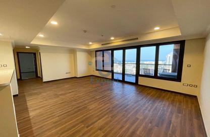 Apartment - 2 Bedrooms - 2 Bathrooms for rent in East Porto Drive - Porto Arabia - The Pearl Island - Doha