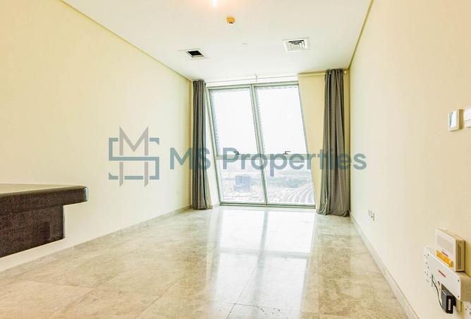 989377 - Property Image 3