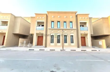 مجمع سكني - 6 غرف نوم - 6 حمامات للايجار في الغرافة - الغرافة - الدوحة