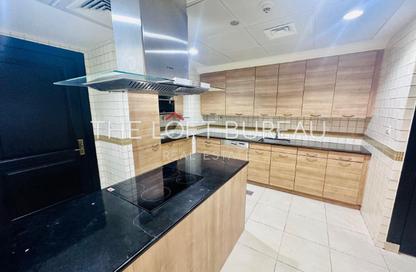 Apartment - 3 Bedrooms - 5 Bathrooms for rent in East Porto Drive - Porto Arabia - The Pearl Island - Doha Apartment - 3 Bedrooms - 5 Bathrooms for rent in East Porto Drive - Porto Arabia - The Pearl Island - Doha