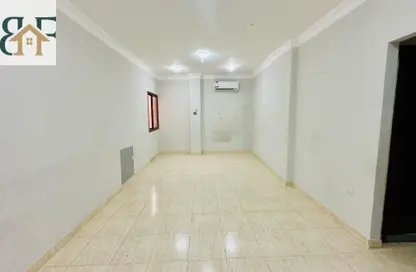 شقة - 2 غرف نوم - 2 حمامات للايجار في منتزه 7 - المنتزه - الدوحة