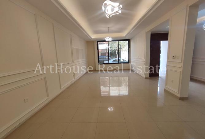 51721418 - Property Image 2