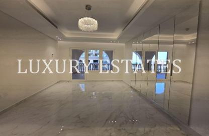 Apartment - 2 - 3 for sale in Tower 8 - Porto Arabia - The Pearl Island - Doha Apartment - 2 - 3 for sale in Tower 8 - Porto Arabia - The Pearl Island - Doha