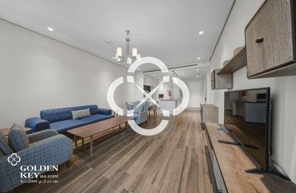 Apartment - 1 Bedroom - 2 Bathrooms for sale in The Garden - Floresta Gardens - The Pearl Island - Doha