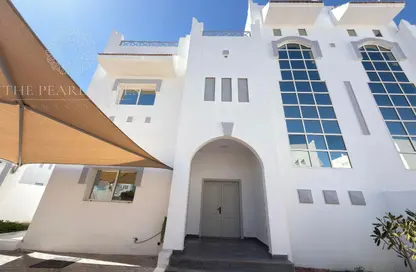 Apartment - 3 Bedrooms - 5 Bathrooms for rent in Umm Al Seneem Street - Ain Khaled - Doha