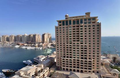 Apartment - 2 Bedrooms - 2 Bathrooms for rent in East Porto Drive - Porto Arabia - The Pearl Island - Doha