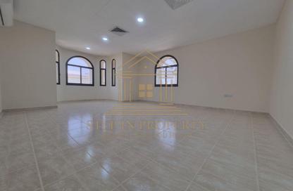 Villa - 4 - 5 for rent in Ramada Commercial Building - Al Rawabi Street - Al Muntazah - Doha