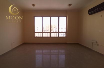 Apartment - 1 Bedroom - 1 Bathroom for rent in Umm Ghuwailina 4 - Umm Ghuwailina - Doha Apartment - 1 Bedroom - 1 Bathroom for rent in Umm Ghuwailina 4 - Umm Ghuwailina - Doha