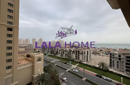 Apartment - 1 Bedroom - 2 Bathrooms for rent in Tower 28 - Porto Arabia - The Pearl Island - Doha
