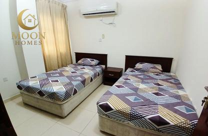 Apartment - 2 Bedrooms - 2 Bathrooms for rent in Al Mansoura - Al Mansoura - Doha