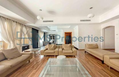 Apartment - 3 Bedrooms - 4 Bathrooms for rent in West Porto Drive - Porto Arabia - The Pearl Island - Doha