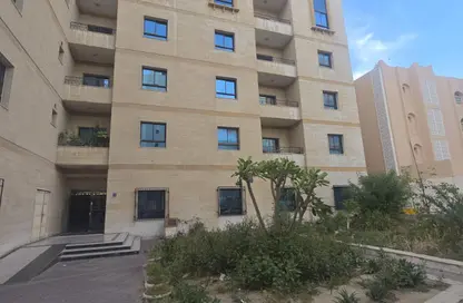 Apartment - 3 Bedrooms - 3 Bathrooms for rent in Al Zubair Bakkar Street - Al Sadd - Doha