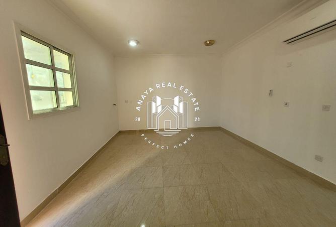 1027436 - Property Image 3