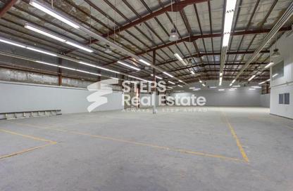 Warehouse - Studio - 7+ for rent in Industrial Area 4 - Industrial Area - Industrial Area - Doha