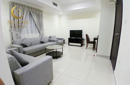 Apartment - 1 Bedroom - 2 Bathrooms for rent in Umm Ghuwailina 4 - Umm Ghuwailina - Doha