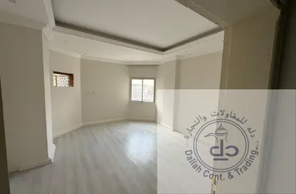 Apartment - 2 Bedrooms - 1 Bathroom for rent in Al Sadd Road - Al Sadd - Doha