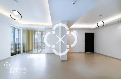 Apartment - 2 Bedrooms - 3 Bathrooms for rent in Viva East - Viva Bahriyah - The Pearl Island - Doha