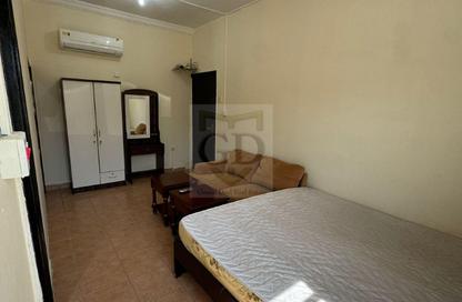 Apartment - Studio - 1 for rent in Al Maamoura - Doha