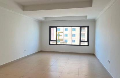 Apartment - 2 Bedrooms - 2 Bathrooms for rent in East Porto Drive - Porto Arabia - The Pearl Island - Doha