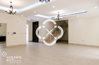مجمع سكني - 5 غرف نوم - 6 حمامات للايجار في فلل واست باي لاغون - وست باي لاجون - بحيرة وست لاجون - الدوحة