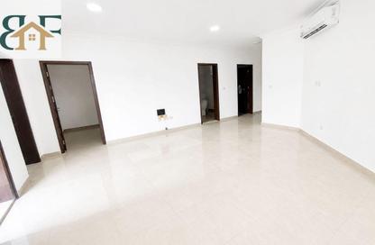Apartment - 2 Bedrooms - 2 Bathrooms for rent in Umm Ghwailina Comm - Umm Ghuwalina - Umm Ghuwailina - Doha