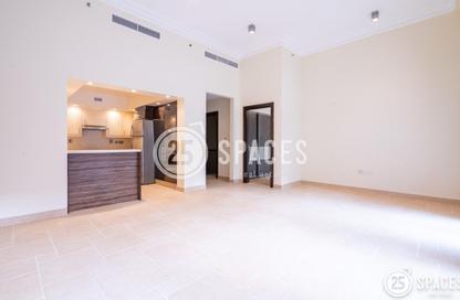 Apartment - 1 Bedroom - 2 Bathrooms for rent in Carnaval - Qanat Quartier - The Pearl Island - Doha