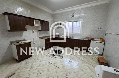 Compound - 3 Bedrooms - 1 Bathroom for rent in Al Thumama - Doha