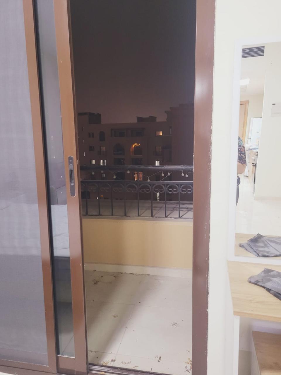 Spacious fully furnished studio apartment in fox thumbnail 11