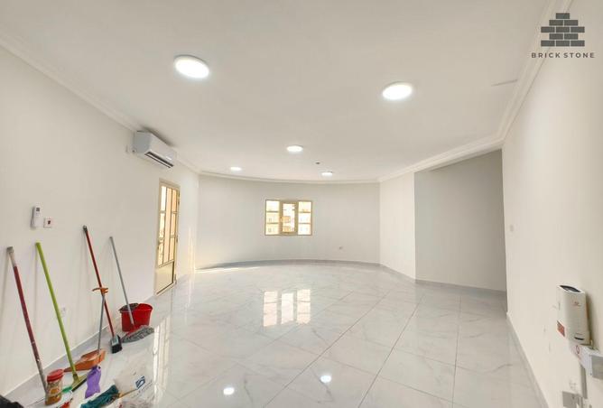 57253038 - Property Main Image