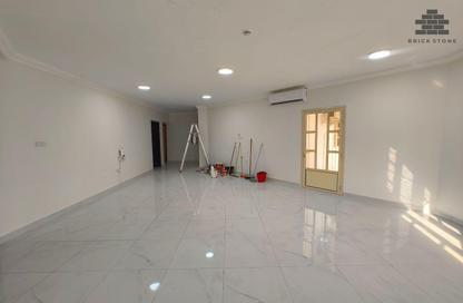 Apartment - 3 Bedrooms - 3 Bathrooms for rent in Muntazah 7 - Al Muntazah - Doha