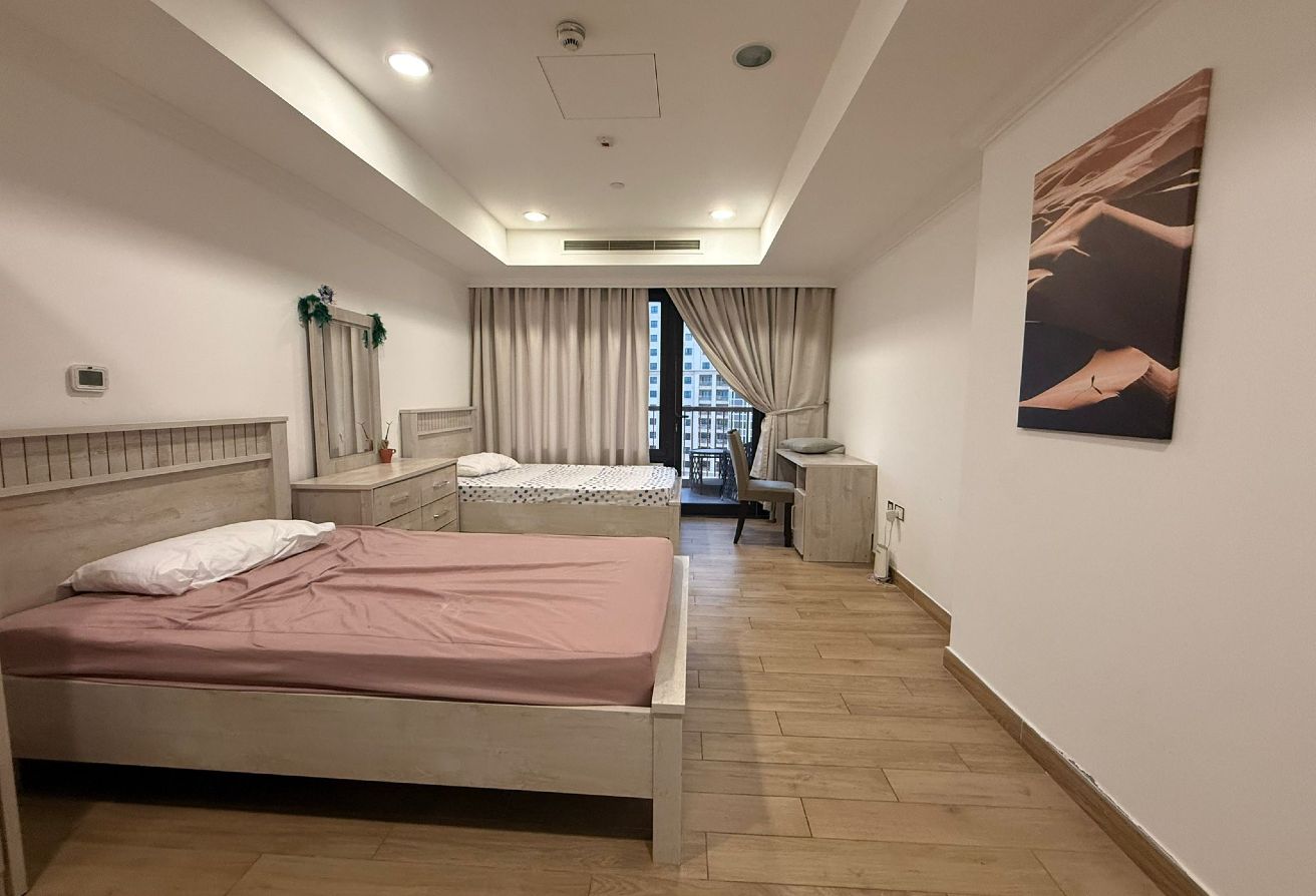 2BHK Fully Furnished Porto Arabia Only 10,000QAR thumbnail 12