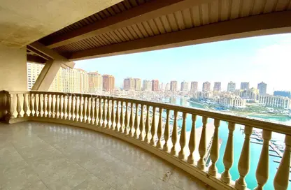 شقة - 3 غرف نوم - 4 حمامات للايجار في طريق بورتو الشرقي - بورتو أرابيا - جزيرة اللؤلؤة - الدوحة