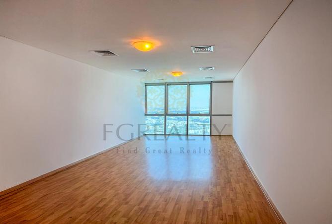 989252 - Property Image 2