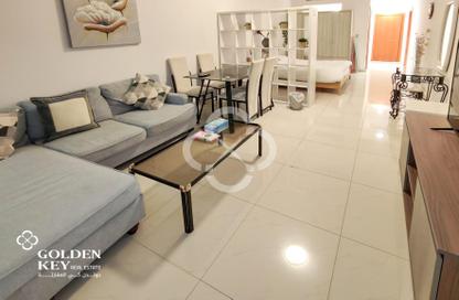 Apartment - Studio - 1 for rent in Viva West - Viva Bahriyah - The Pearl Island - Doha Apartment - Studio - 1 for rent in Viva West - Viva Bahriyah - The Pearl Island - Doha