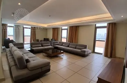 Penthouse - 5 Bedrooms - 5 Bathrooms for rent in West Bay Tower - West Bay - West Bay - Doha