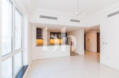 Apartment - 1 Bedroom - 2 Bathrooms for rent in Viva West - Viva Bahriyah - The Pearl Island - Doha